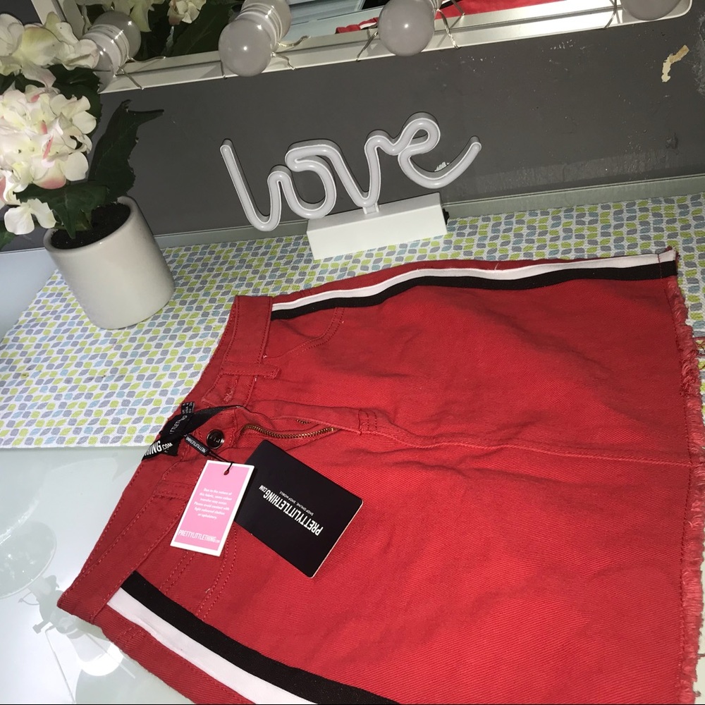 Striped red PrettyLittleThing skirt